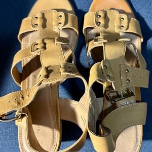 American Eagle Heeeled Sandals